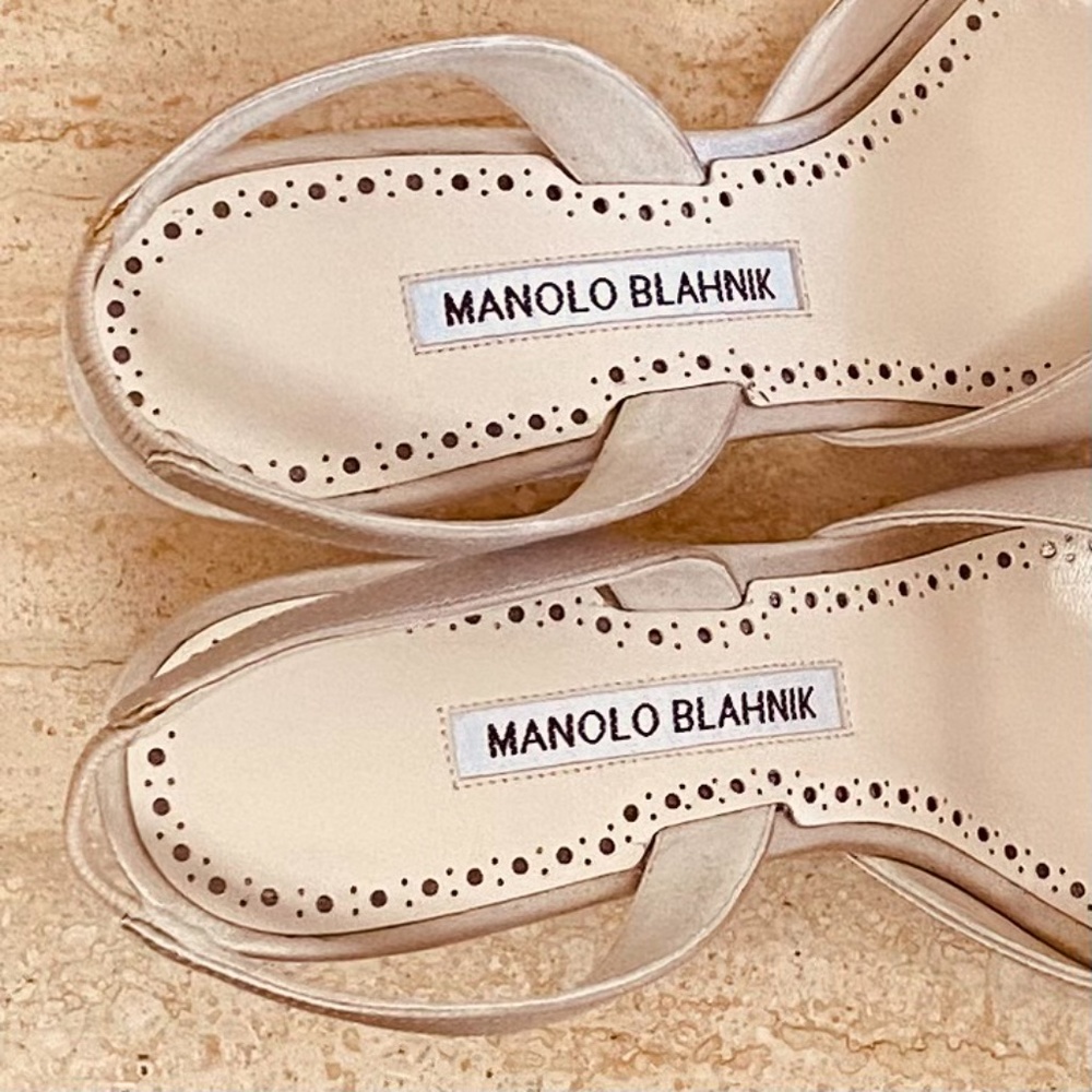 Manolo Blahnik - Picture 7 of 11